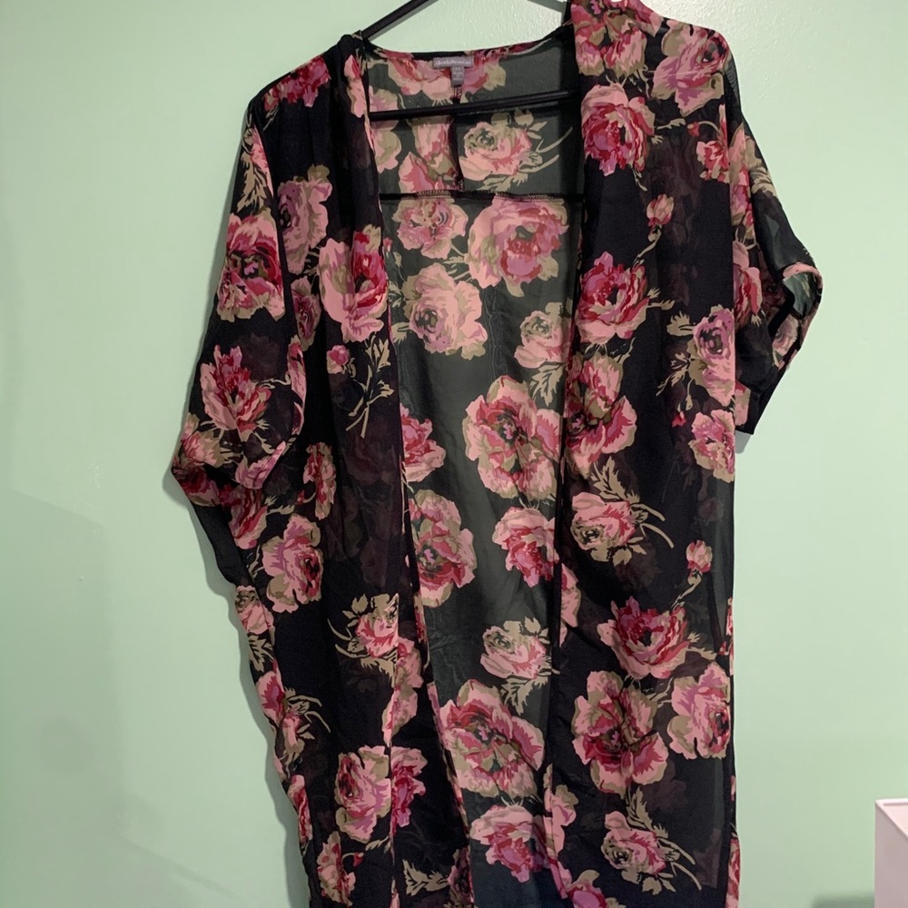 Lightweight Black Floral Kimono Cover Up